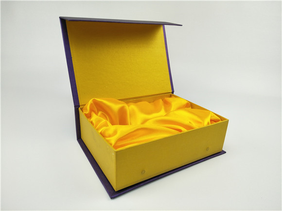 威品汽車(chē)養(yǎng)生坐墊包裝盒 威品汽車(chē)養(yǎng)生坐墊包裝盒